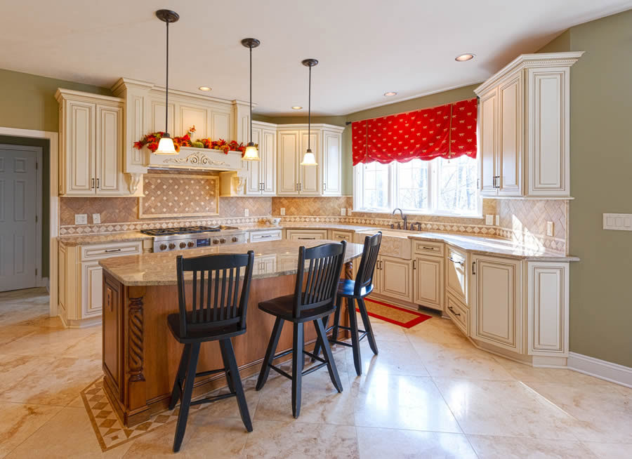 Traditional Kitchen Kitchen Remodel by Tri County Kitchens Inc project photo